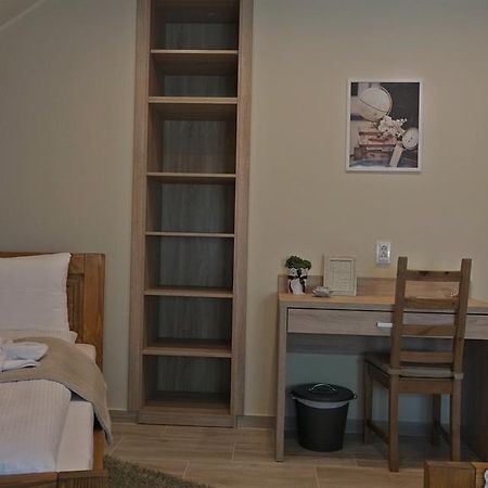 Alice Panzio Gold Bed and Breakfast Kalocsa Buitenkant foto